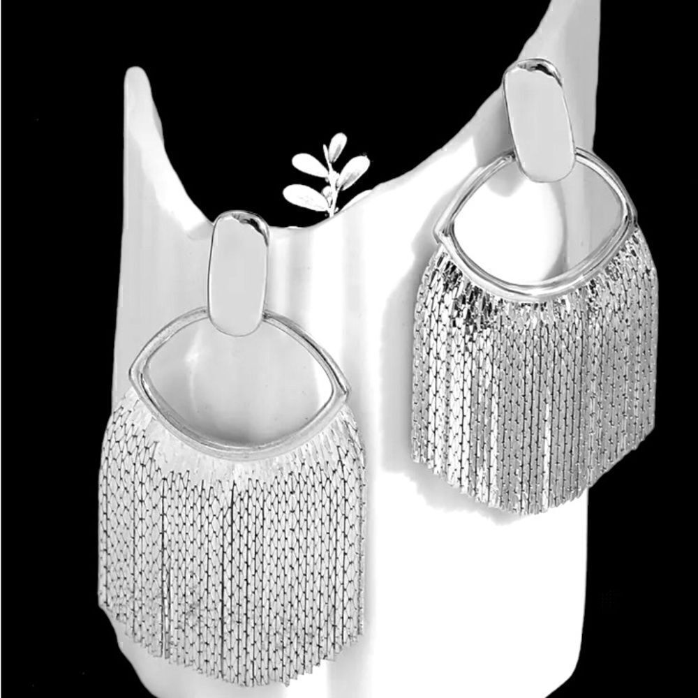 ZARA TASSEL SILVER  EARRINGS FASHION CELEBRITY